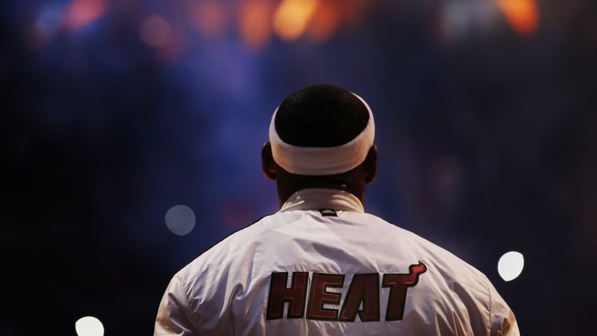 双线激战，JackeyLove巅峰对决与萨拉赫30分钟鏖战老鹰，防守定乾坤！